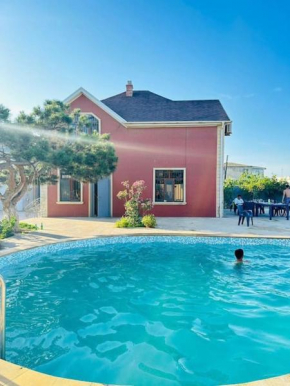 Bilgah Villa with pool